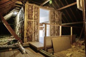 Access to loft room- click for photo gallery